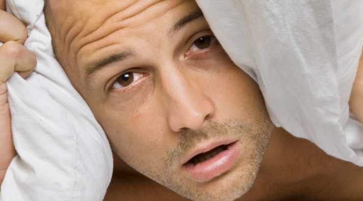 Τόσες είναι οι θερμίδες που παίρνεις όταν δεν κοιμάσαι αρκετά!