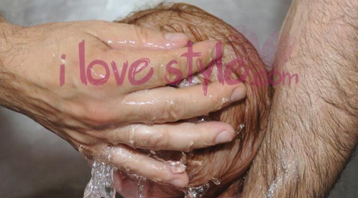 Επώνυμος Κύπριος έγινε νονός!