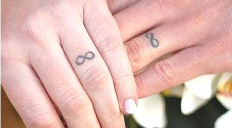 Τατουάζ αντί βέρα