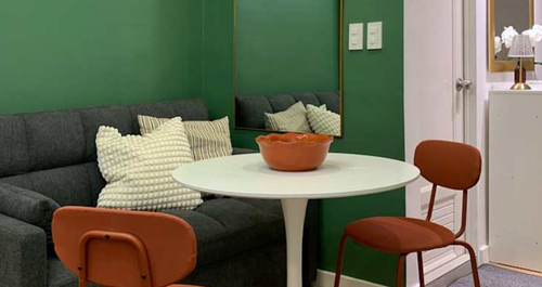 Ένα σπίτι μόλις 22τ.μ. στη Μανίλα, γέμισε χαρακτήρα με έξυπνους τρόπους