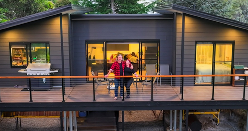 Αυτό το μικροσκοπικό σπίτι κάνει το ”small living” να μοιάζει πολυτελές