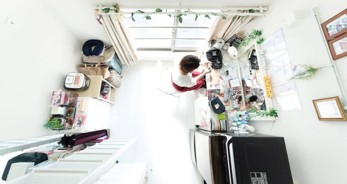 Πώς οι Κύπριοι πέρασαν από τις μονοκατοικίες με αυλή στα container homes και στα προκατασκευασμένα