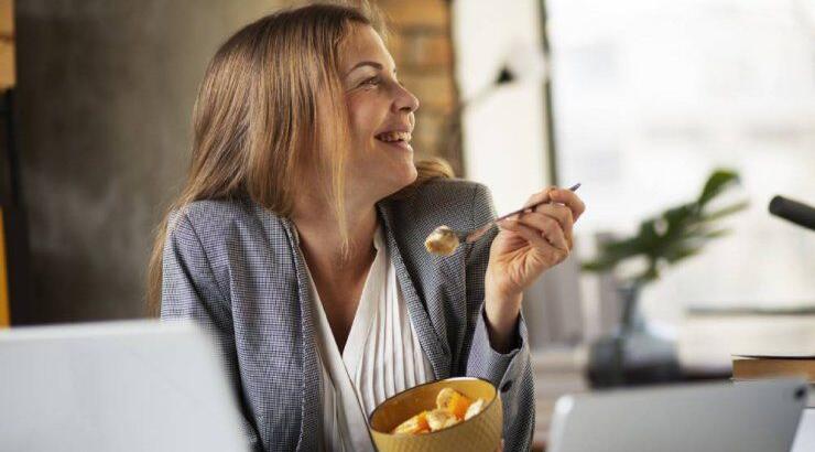 Υγιεινά σνακ στη δουλειά: Τι να επιλέξω;