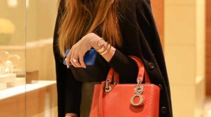 Sexy ακόμη και στο shopping η Sofia Vergara