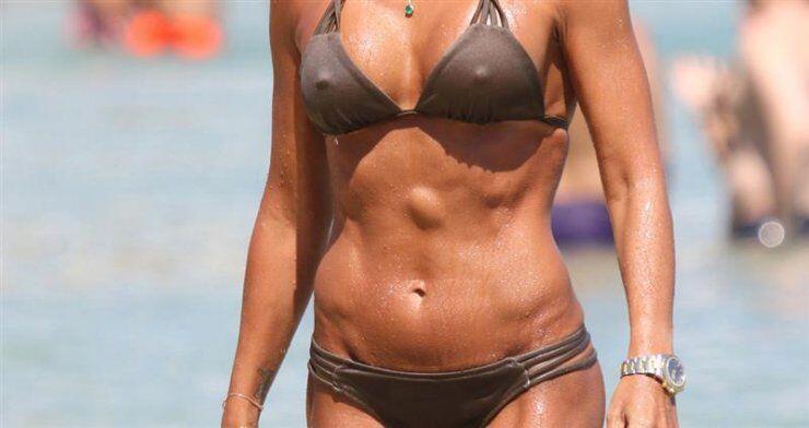 Ουπς: Ελληνίδα celebrity έκανε καυτές αποκαλύψεις στη Μύκονο