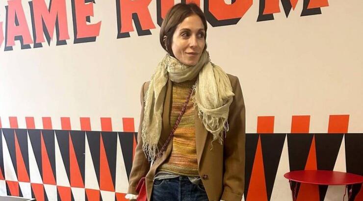 Σοφία Καρβέλα: Φοράει με εναλλακτικό τρόπο την πιο hot τάση της σεζόν