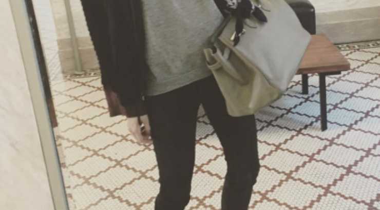 Επώνυμη Κύπρια μας δείχνει τη φουσκωμένη της κοιλίτσα!