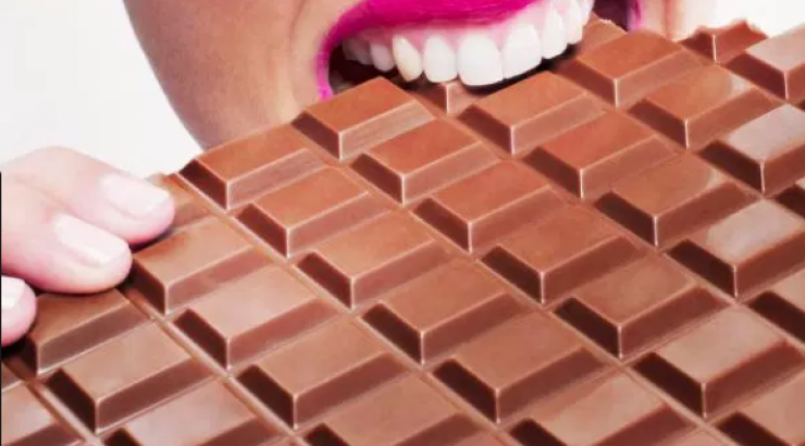 Αυτός είναι ο λόγος που λαχταράμε σοκολάτα πριν από την περίοδο