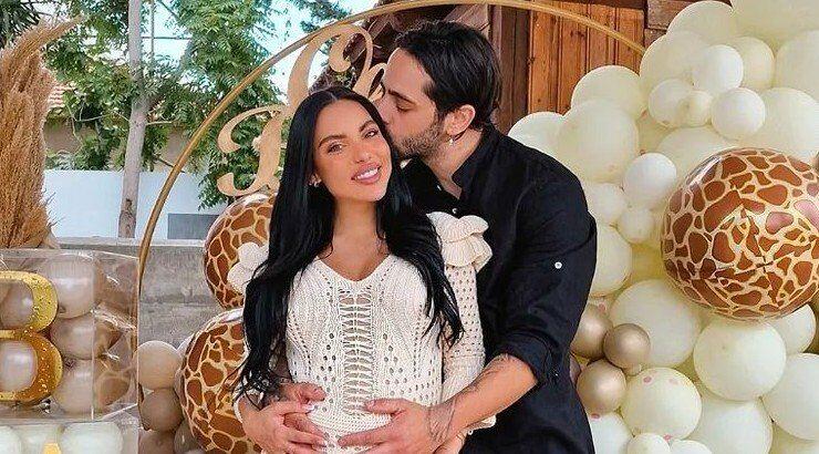 Στέφανη Σόλωνος – Ανδρέας Νικολάου: Έκαναν gender reveal πάρτι και έμαθαν το φύλο του μωρού που περιμένουν!