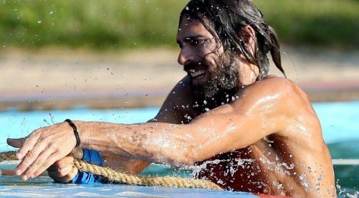 Ο Γιάννης Σπαλιάρας αποκάλυψε τον απίστευτο λόγο που έκανε την ανάγκη του έξω από την καλύβα των "Διασήμων"