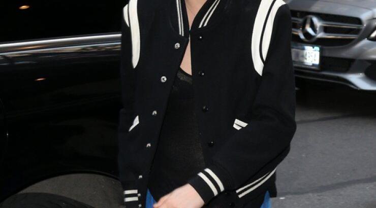 Διάσημο μοντέλο στο δρόμο με πυτζάμες [εικόνες]