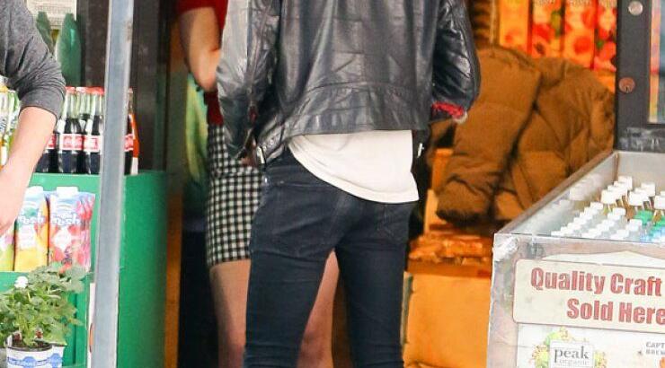 Dakota Johnson: Η έκπληξη που της επεφύλαξε ο αγαπημένος της [εικόνες]