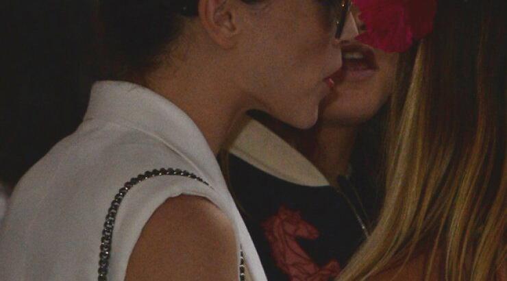 Τα φιλιά που δέχτηκε η Cara Delevigne από τη σύντροφό της [εικόνες]