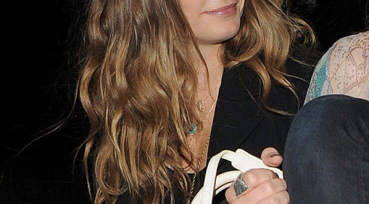 Cara Delevigne: Τα παιχνίδια με τις φίλες της [εικόνες]