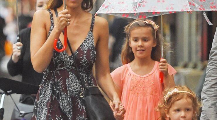 Jessica Alba: Οι τρυφερές φωτογραφίες με τις κόρες της 