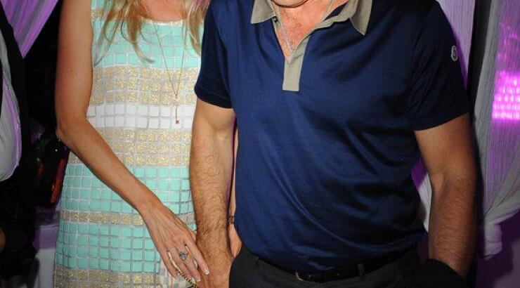 Ποιο διάσημο ζευγάρι είναι τρελά ερωτευμένο και δεν κάνει χώρια; [εικόνες]