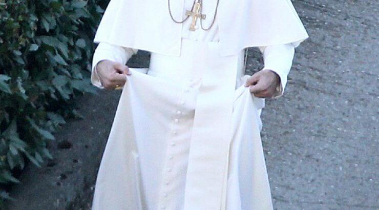 Δείτε τον Jude Law σε μία από τις πιο ανατρεπτικές του εμφανίσεις [εικόνες]