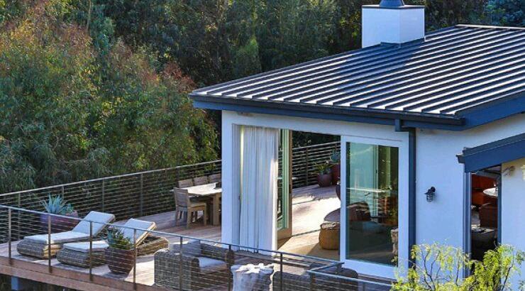 Ποια διάσημη σταρ του Hollywood πουλάει το σπίτι που μόλις αγόρασε; [εικόνες]