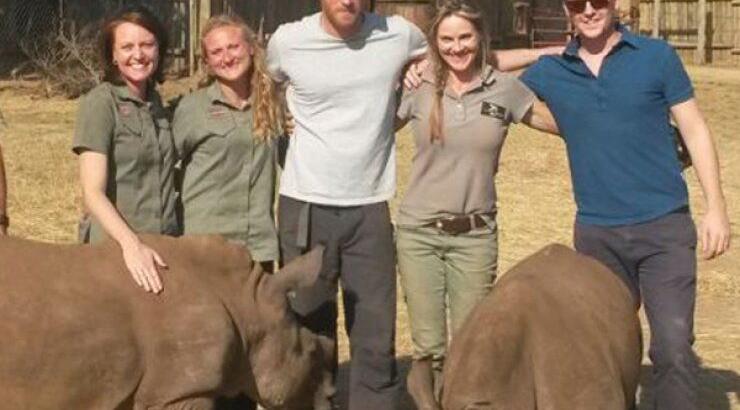 Ο πρίγκιπας Harry και η απρόσμενη επίσκεψή του [εικόνες]