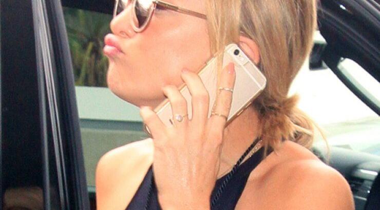 Kate Hudson: Με λαμπερό δαχτυλίδι στα χέρια [εικόνες]