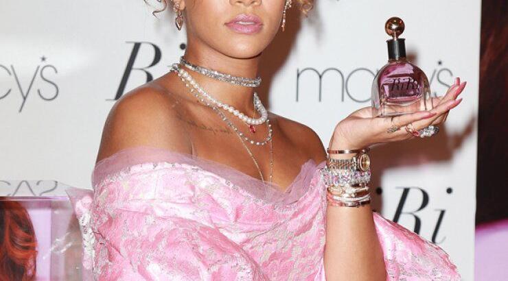 Δείτε τη Rihanna έτσι όπως δεν την έχετε δει ποτέ ξανά [εικόνες]