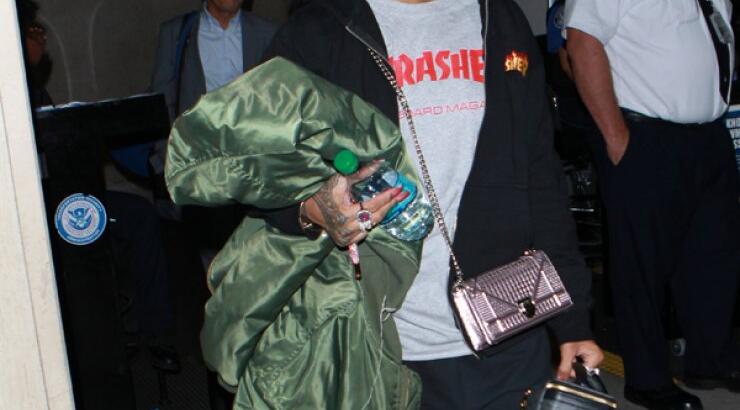 Rihanna: Κυκλοφορεί δική της σειρά καλλυντικών [εικόνες]