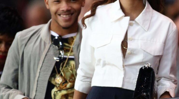 Η Rihanna μαζί με την οικογένειά της στο Παρίσι [εικόνες]