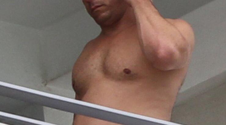 Δείτε τον πιο καλογυμνασμένο σταρ του Hollywood με κοιλιά και πολλά επιπλέον κιλά [εικόνες]