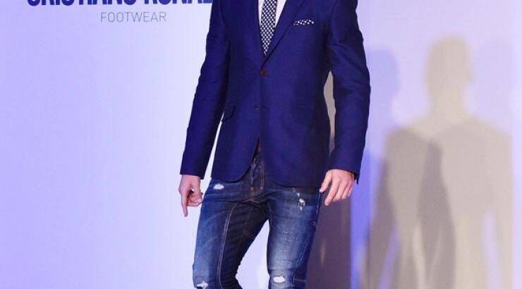 O Cristiano Ronaldo κάνει για πρώτη φορά πασαρέλα [εικόνες]