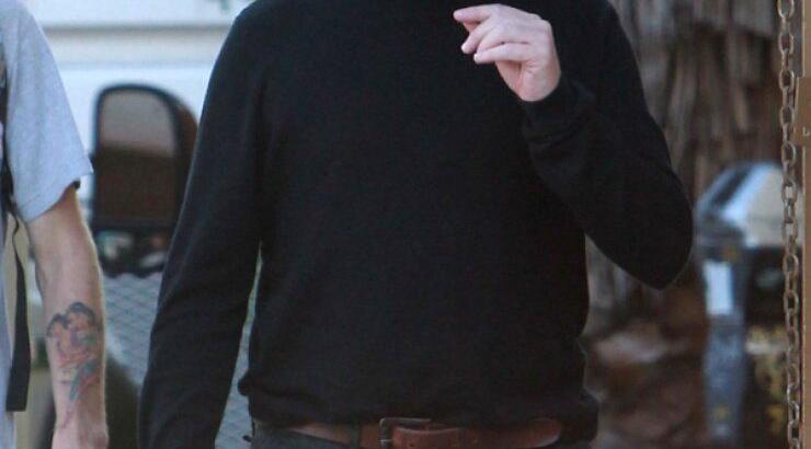 Αναγνωρίζετε ποιος διάσημος ‘Έλληνας σταρ είναι στη φωτογραφία; [εικόνες]