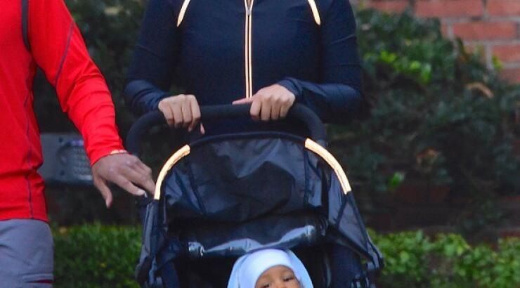 Δείτε διάσημη τραγουδίστρια για πρώτη φορά με την αγάπη της ζωή της [εικόνες]