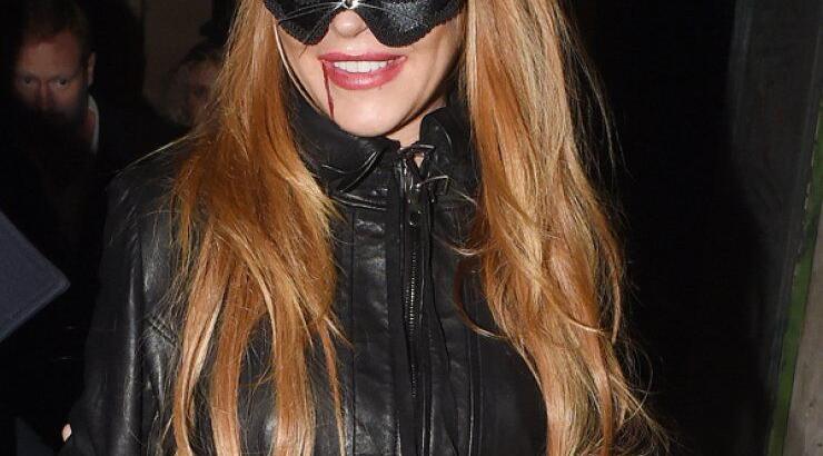 Η Lindsay Lohan μαγνητίζει τα βλέμματα για χάρη του Halloween [εικόνες]