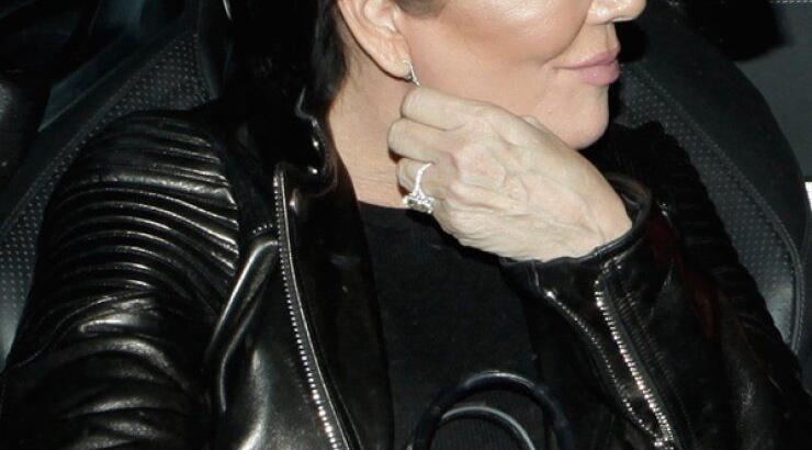 Αρραβωνιάστηκε η μαμά Kardashian; [εικόνα]