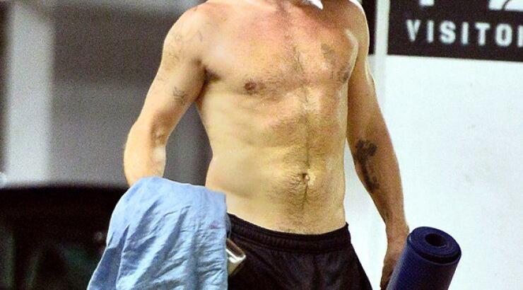 Η ημίγυμνη εμφάνιση διάσημου ηθοποιού που αναστάτωσε το κοινό του [εικόνες]