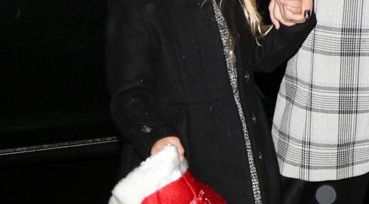 Δείτε πόσο μεγάλωσε η κορούλα διάσημης τραγουδίστριας [εικόνες]