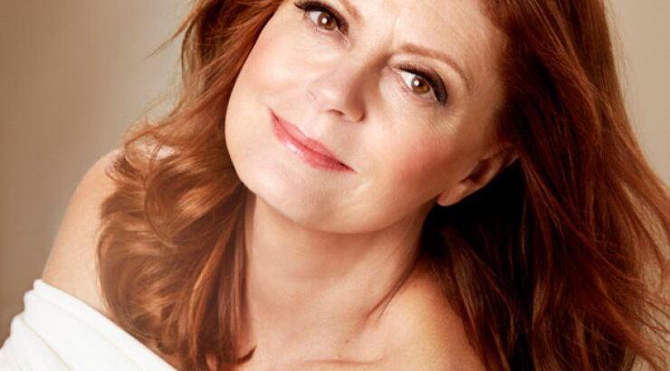 Η 69χρονη σταρ που έκλεισε συμβόλαιο με μεγάλη εταιρεία καλλυντικών [εικόνα]