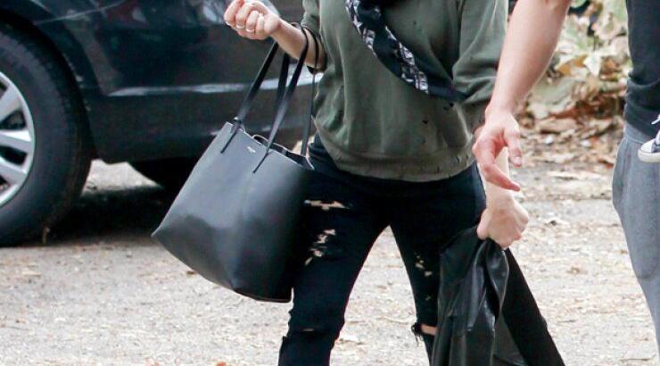 Αυτή είναι η πιο ροκ μαμά του Hollywood [εικόνες]