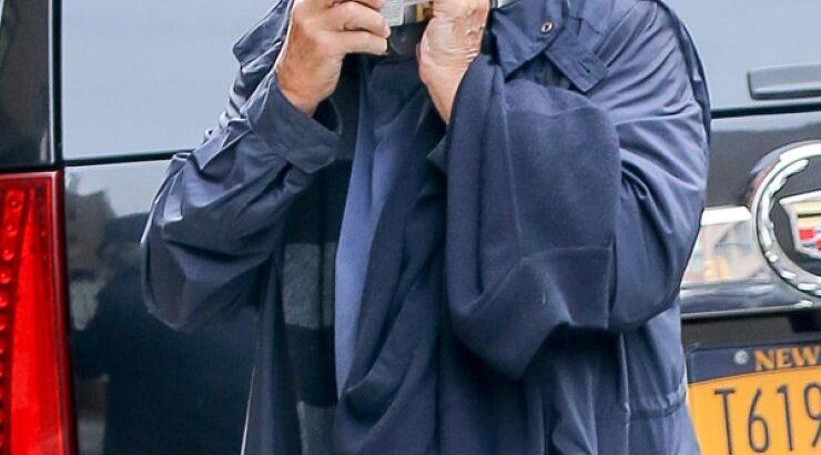 Το κρυφτούλι διάσημου ηθοποιού με του ς φωτογράφους [εικόνες]