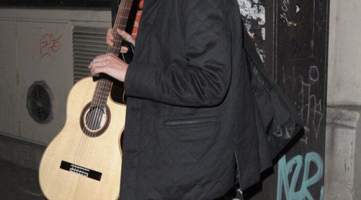 Carla Bruni: Κι όμως ο μεγάλος της έρωτας δεν είναι ο Sarkozy [εικόνες]