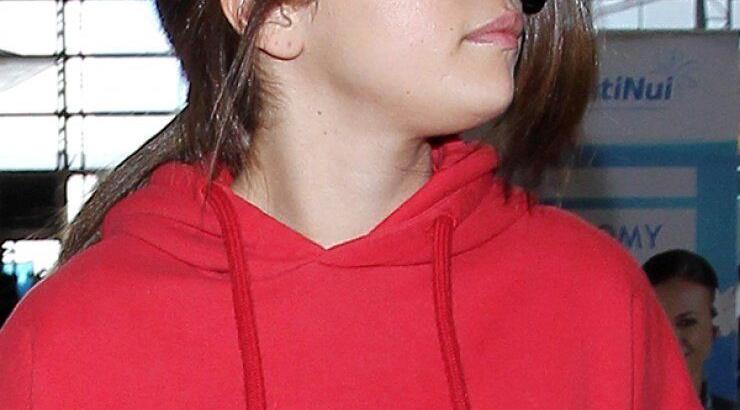 Selena Gomez: Η εμφάνιση που την έκανε να μοιάζει...σαν μωρό [εικόνες]