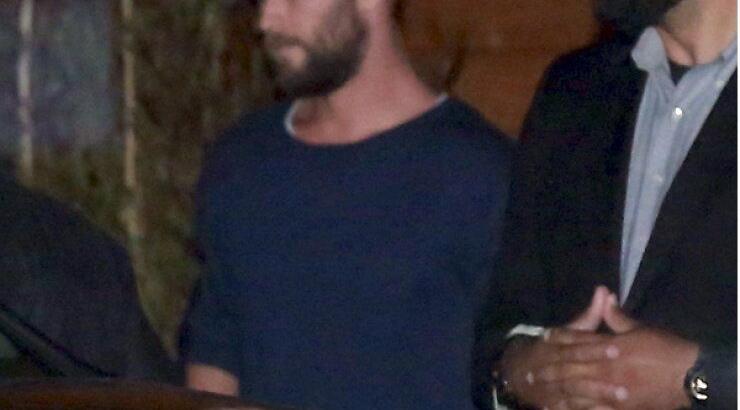 Η Miley Cyrus με τα αδέρφια του Liam Hemsworth μετά τον δήθεν αρραβώνα τους!