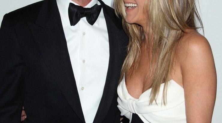 Πέντε λόγοι που εξηγούν γιατί η Jennifer Aniston είναι έγκυος