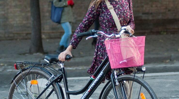 Η Sarah Jessica βολτάρει στη Ρώμη [εικόνες]