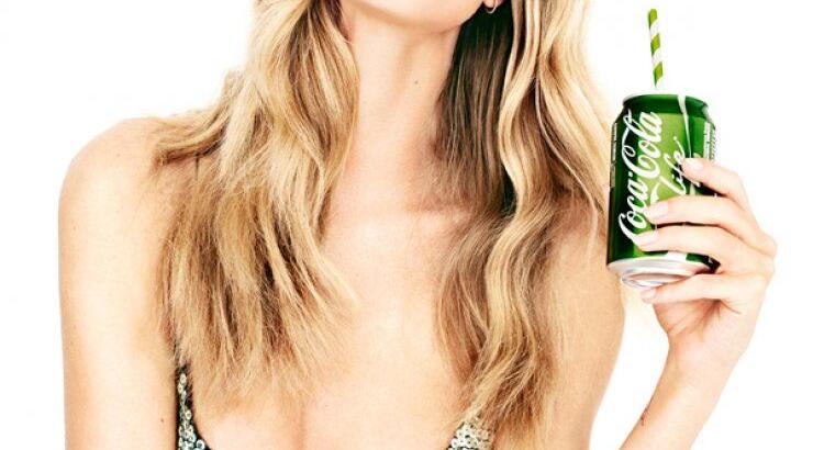 Διάσημο μοντέλο τρελαίνει με τη νέα της διαφήμιση [εικόνες]