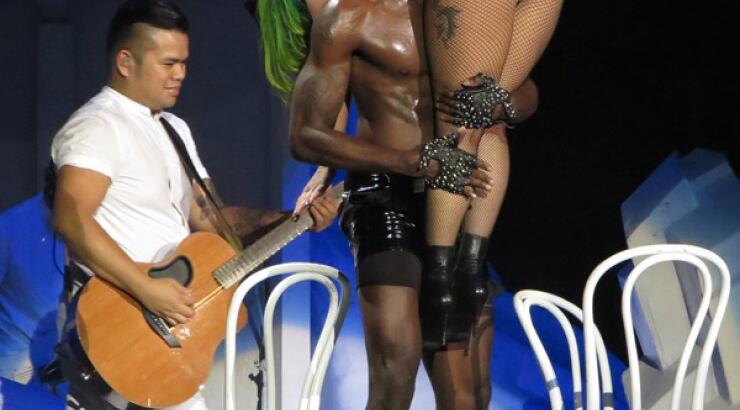 Η Lady Gaga στη σκηνή έχει ξεφύγει [εικόνες]