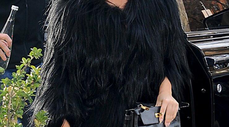 H Lady Gaga έτσι πηγαίνει yoga [εικόνες]