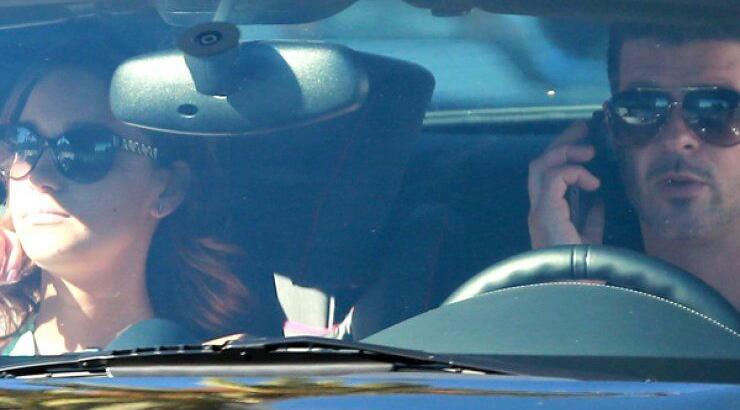 Παρακαλούσε τη γυναίκα του και τώρα δεν την ξέρει καν [εικόνες]