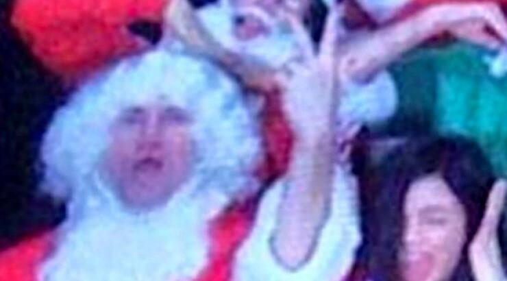 Δείτε ποιος διάσημος ηθοποιός ντύθηκε ‘Αγιος Βασίλης [εικόνες]