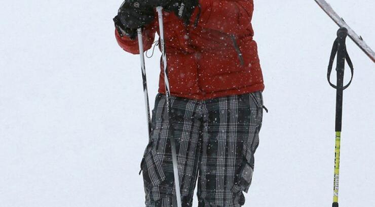 Η Elle MacPherson διακοπές στο χιονισμένο Αspen [εικόνες]