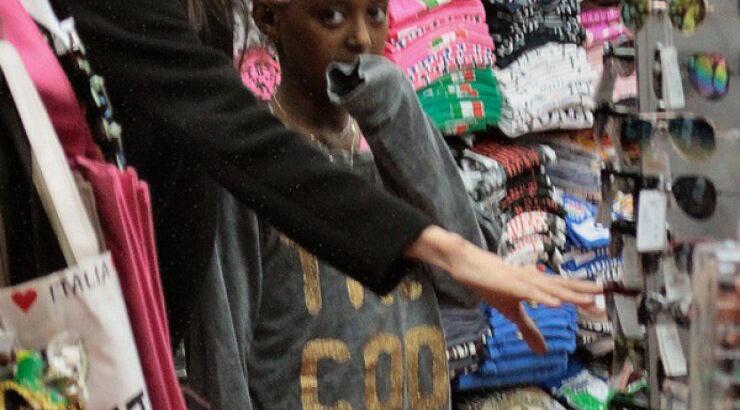 Η Angelina Jolie στη Ρώμη με τα παιδιά της [εικόνες]